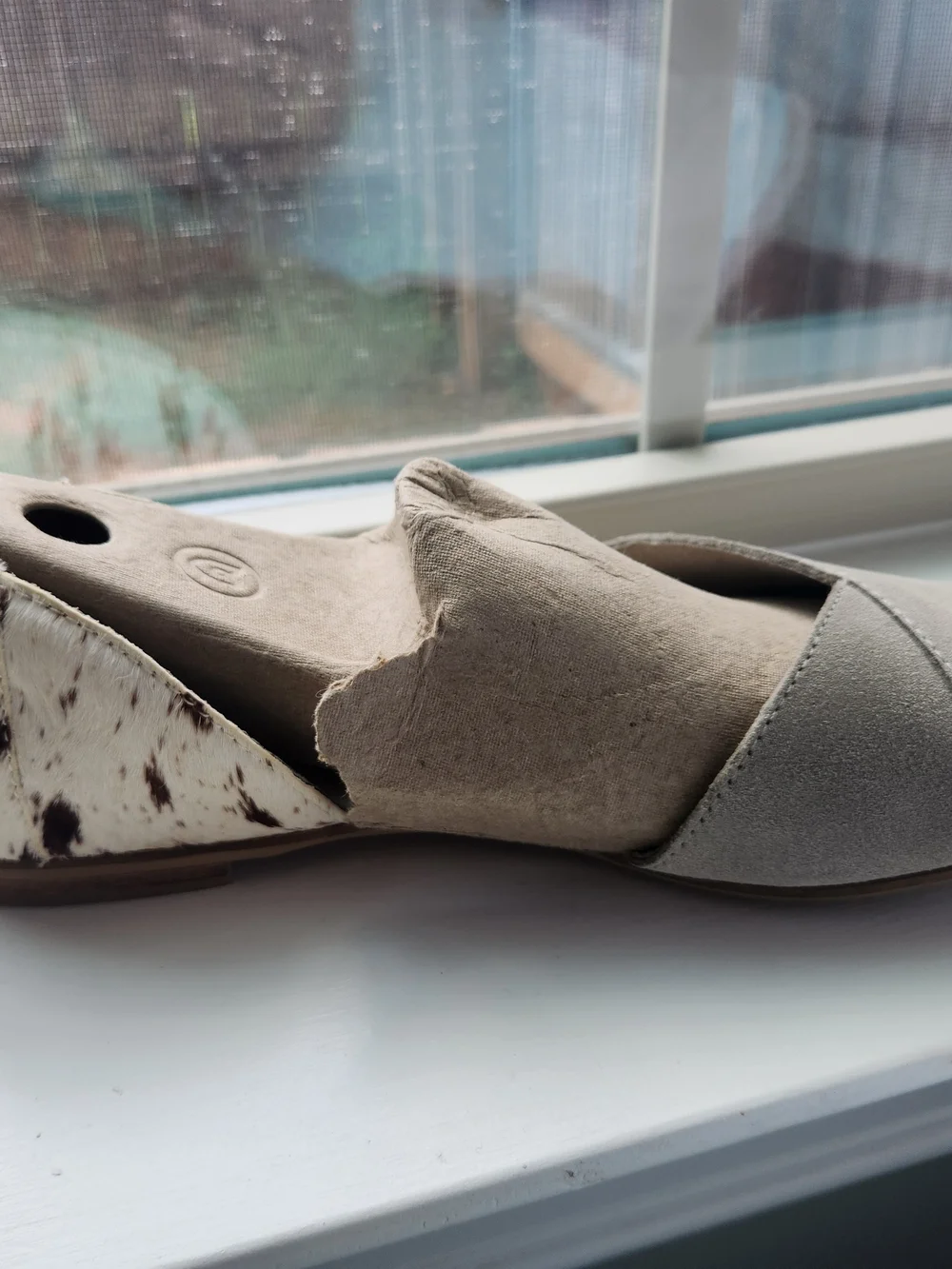 TOMS Womens Size 11: Cobblestone Suede/ Spotted Cow Hair
